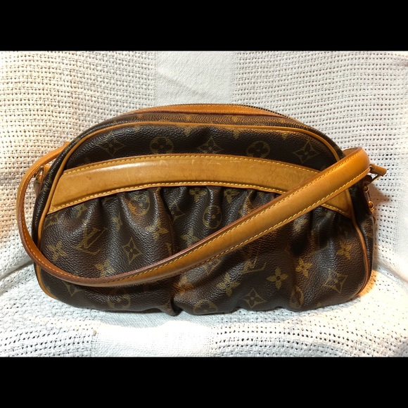 Limited Edition GUC Louis Vuitton Klara Handbag - Picture 2 of 10
